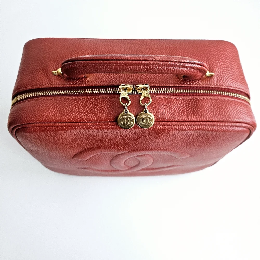 CHANEL authentic pre